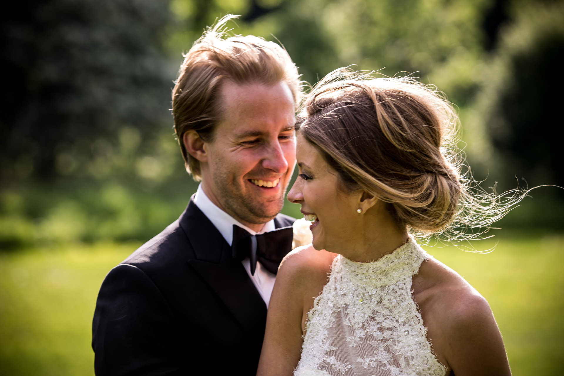 Bröllopsfotograf i Stockholm – naturliga och tidlösa bröllopsbilder